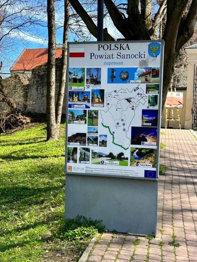 Apartament Zielona Nad Sanem Appartamento Sanok Esterno foto